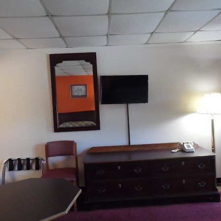 Tazewell Motel Exterior photo