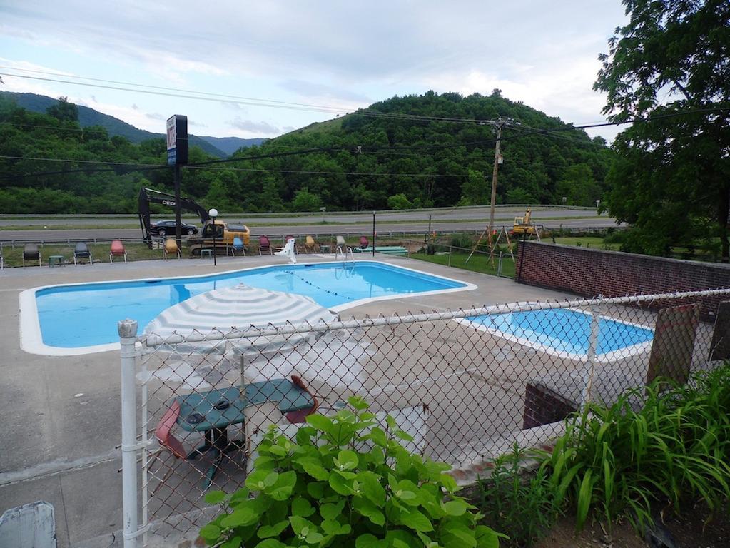 Tazewell Motel Exterior photo
