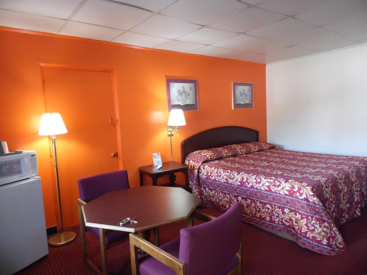 Tazewell Motel Exterior photo