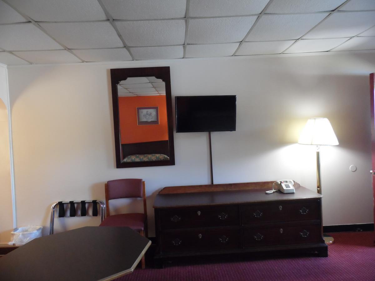 Tazewell Motel Exterior photo