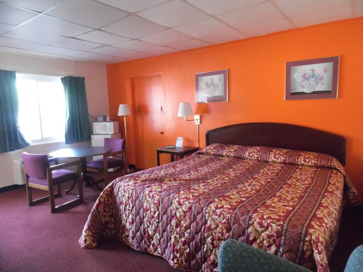 Tazewell Motel Exterior photo